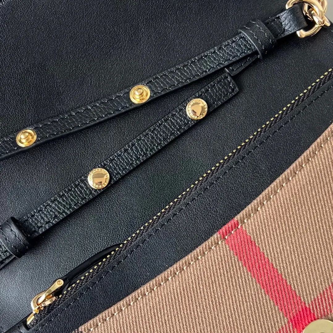 All categories Burberry women's bags (Burberry) Burberry 18696