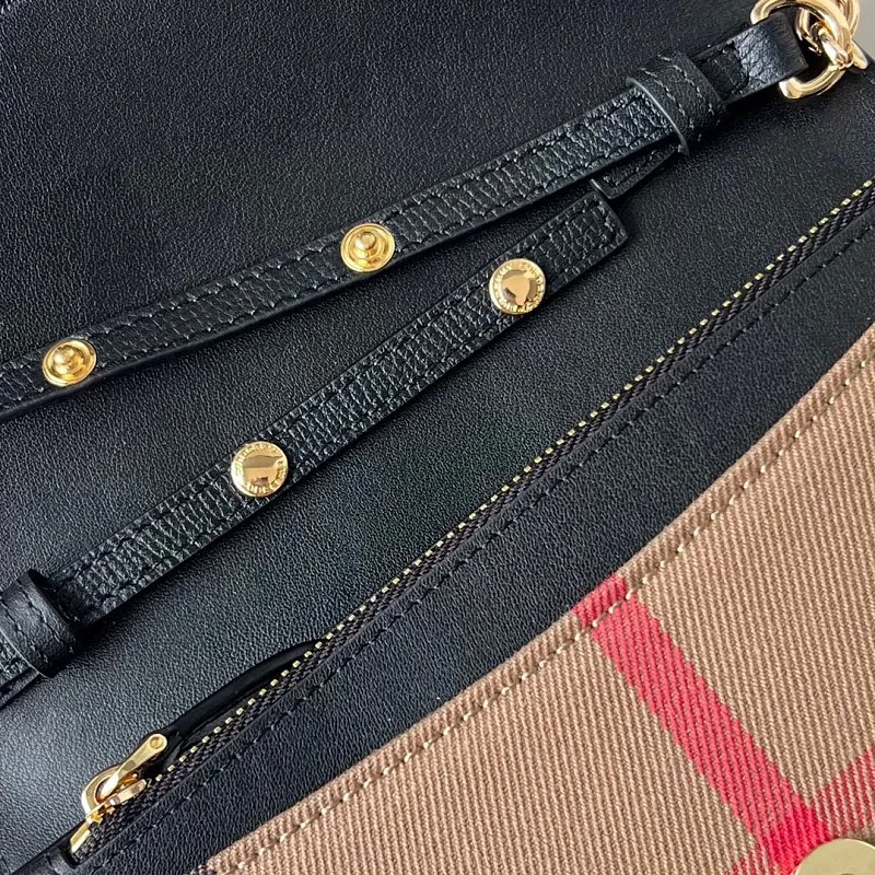 All categories Burberry women's bags (Burberry) Burberry 18696