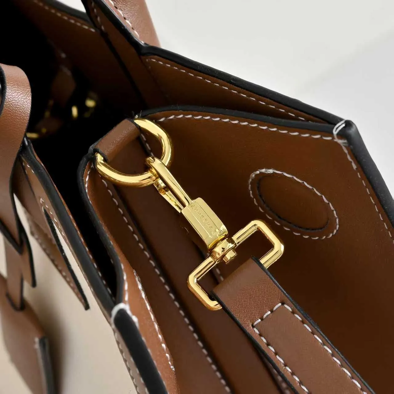 All categories Burberry women's bags (Burberry) Burberry 3232