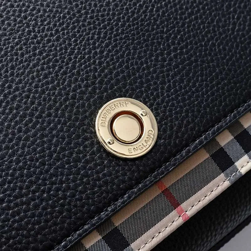 All categories Burberry women's bags (Burberry) Burberry 2527