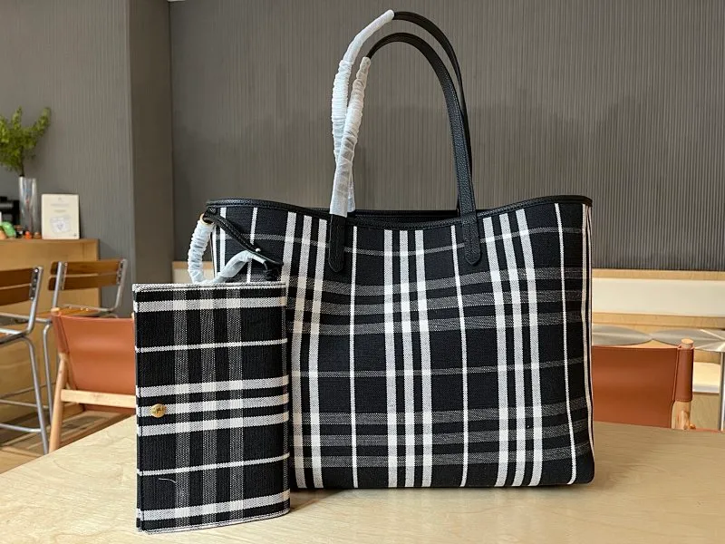 All categories Burberry women's bags (Burberry) Burberry 7201