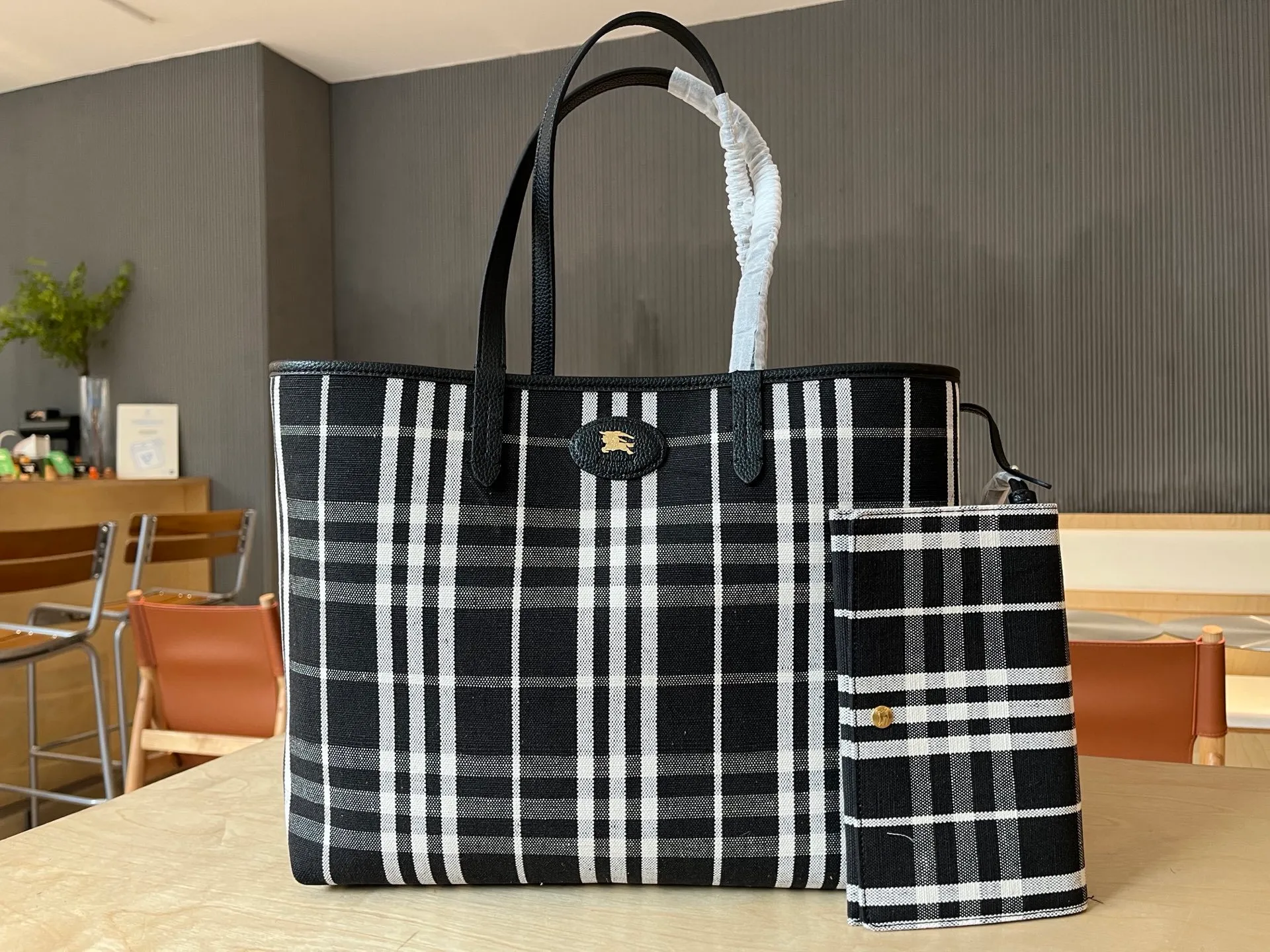 All categories Burberry women's bags (Burberry) Burberry 7201