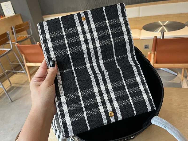 All categories Burberry women's bags (Burberry) Burberry 7201