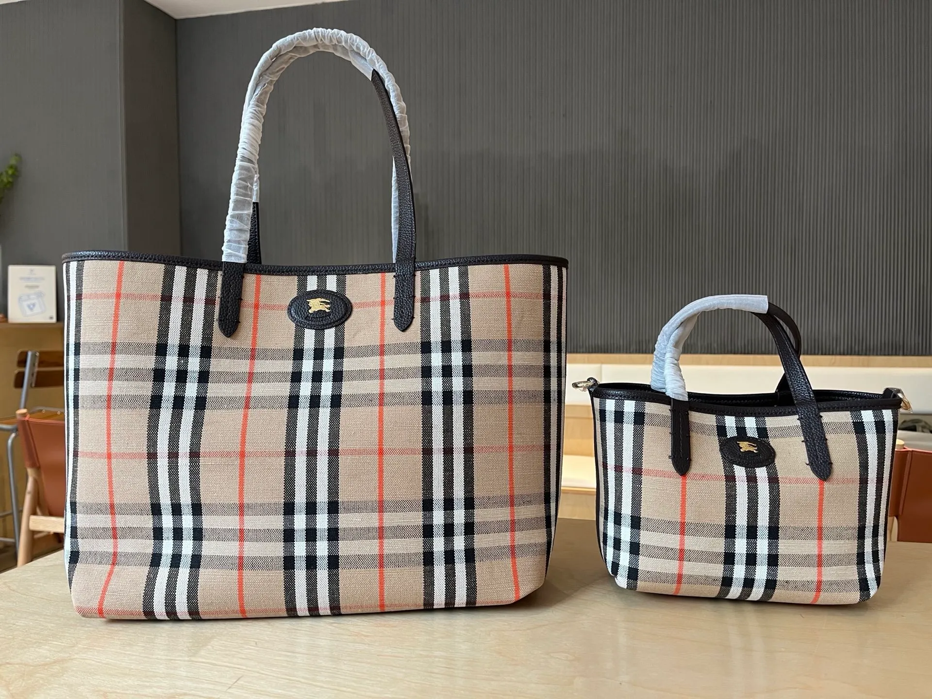 All categories Burberry women's bags (Burberry) Burberry 7201
