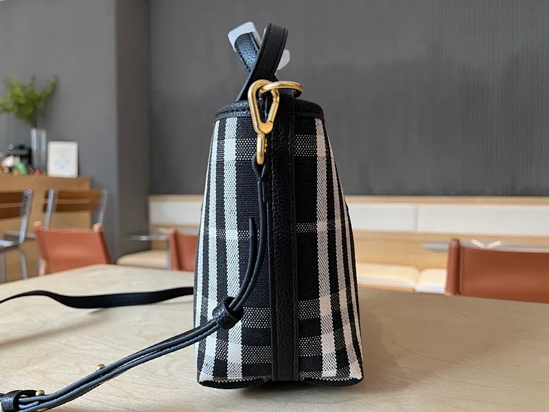 All categories Burberry women's bags (Burberry) Burberry 6271