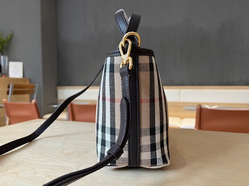 All categories Burberry women's bags (Burberry) Burberry 6271