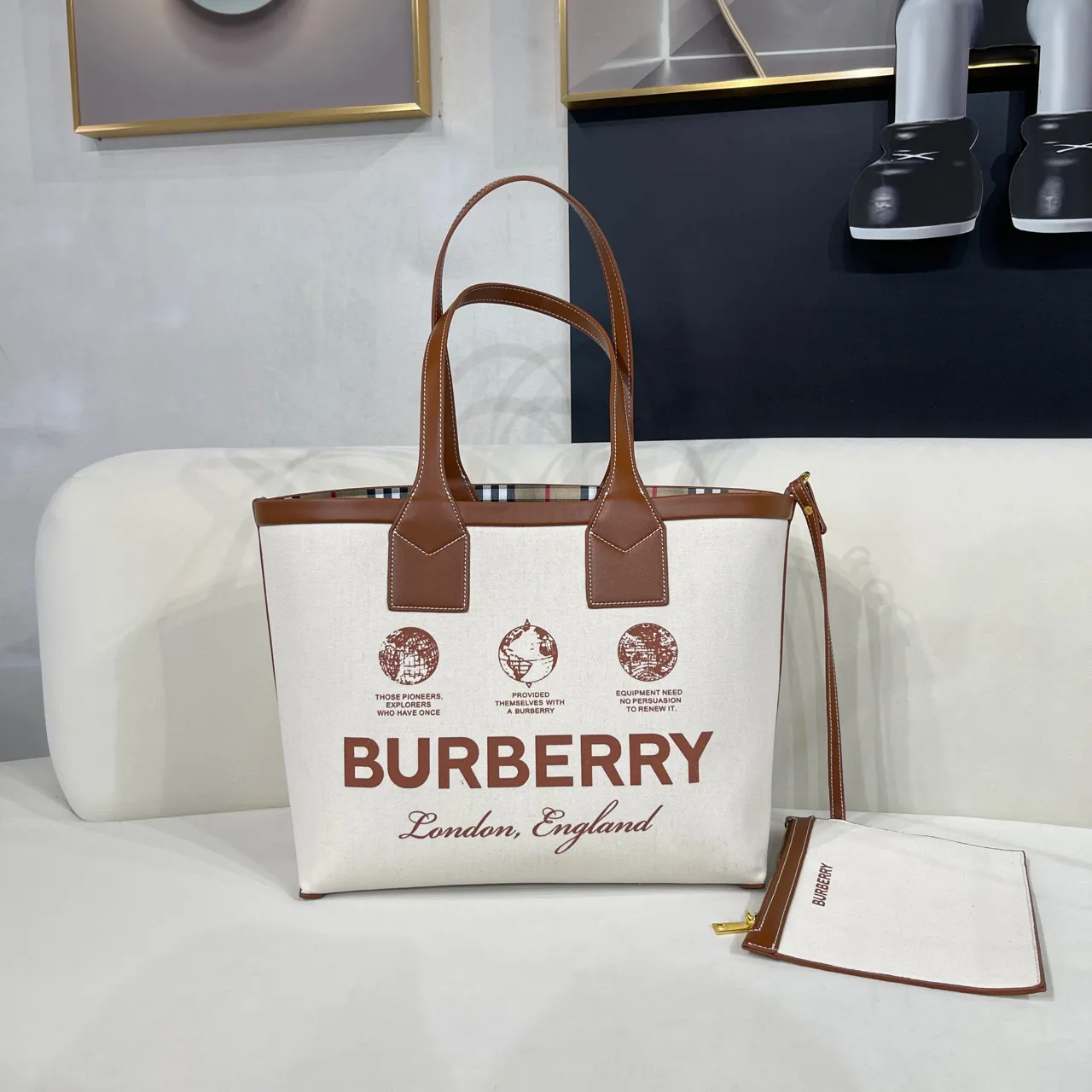 All categories Burberry women's bags (Burberry) Burberry 236