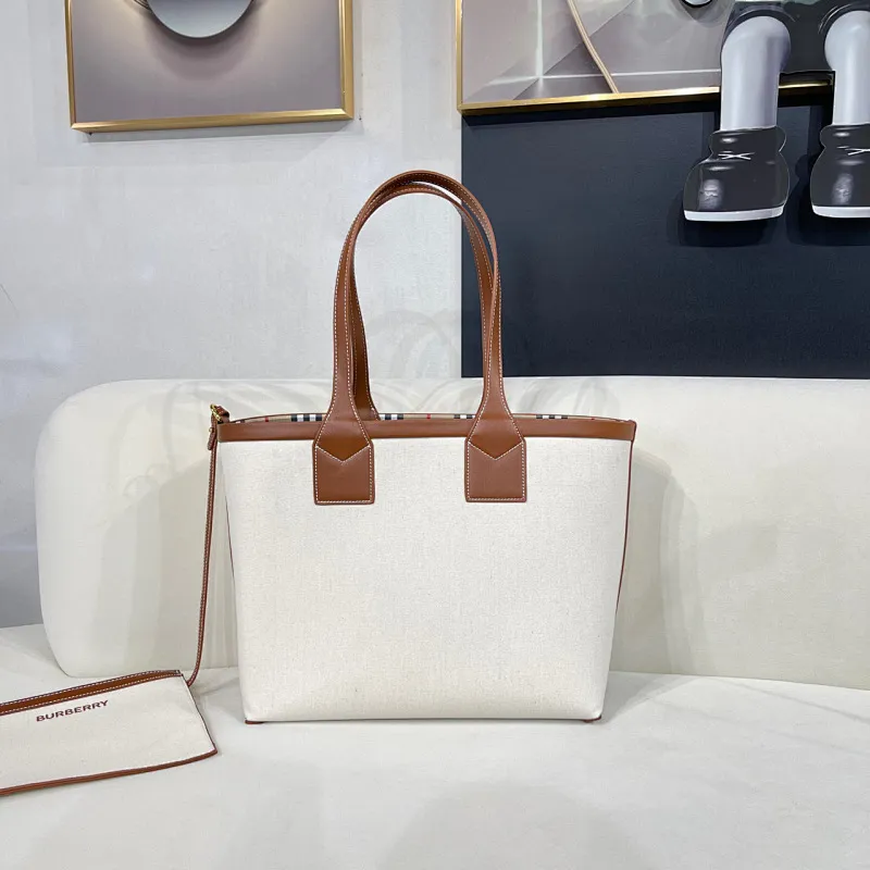 All categories Burberry women's bags (Burberry) Burberry 236