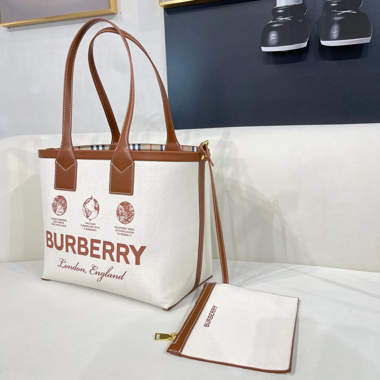 All categories Burberry women's bags (Burberry) Burberry 236