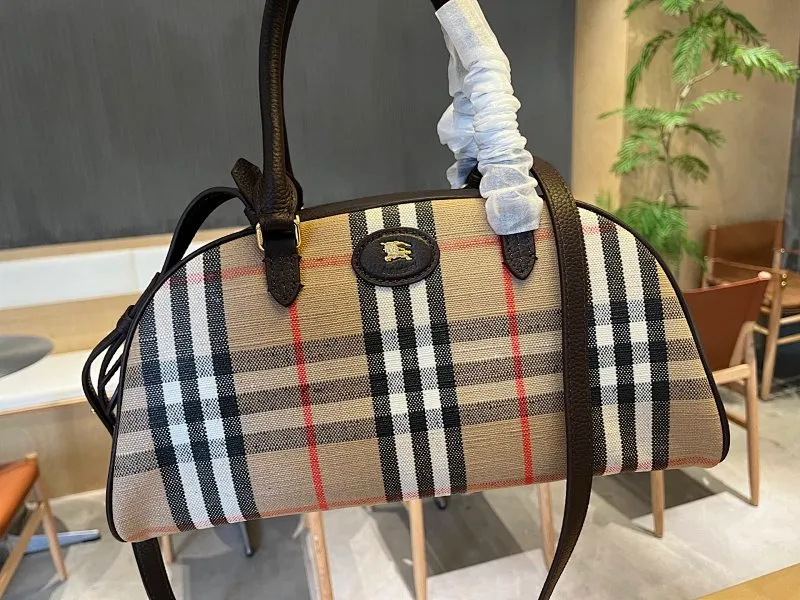 All categories Burberry women's bags (Burberry) Burberry 2458