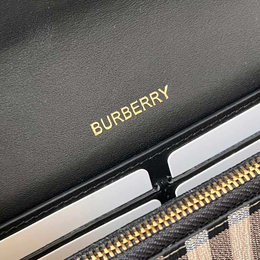 All categories Official website "Brand Women's Bags" Women's Bags 💙 Burberry 2025 new burberry crossbody bag
