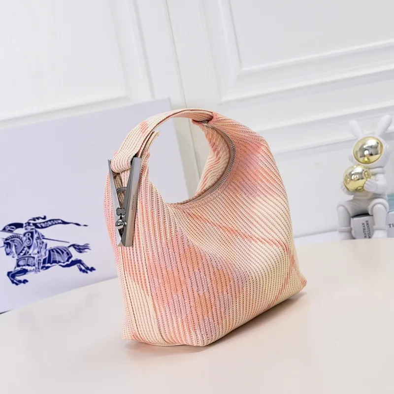 All categories Burberry women's bags (Burberry) Burberry 8382
