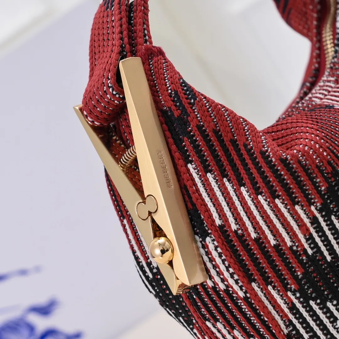 All categories Burberry women's bags (Burberry) Burberry 8382