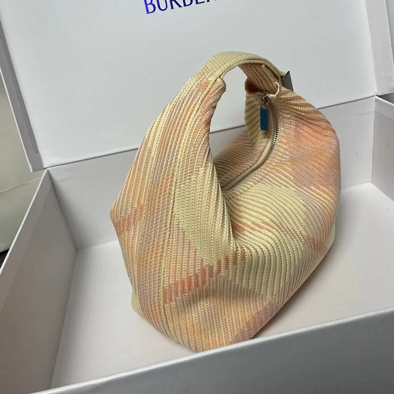 All categories Burberry women's bags (Burberry) Burberry 215