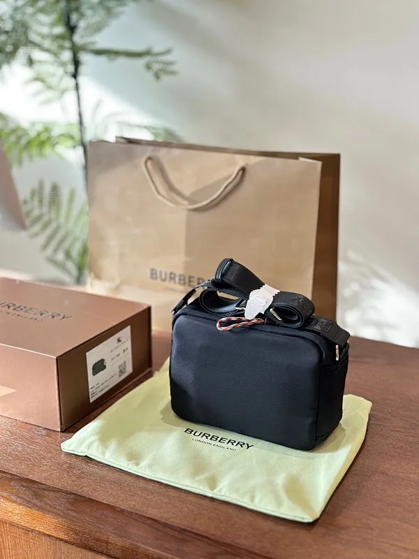 All Categories Official Website "Brand Women's Bags" Women's Bags 💙 Burberry 2024 New Burberry Nylon Camera Bag