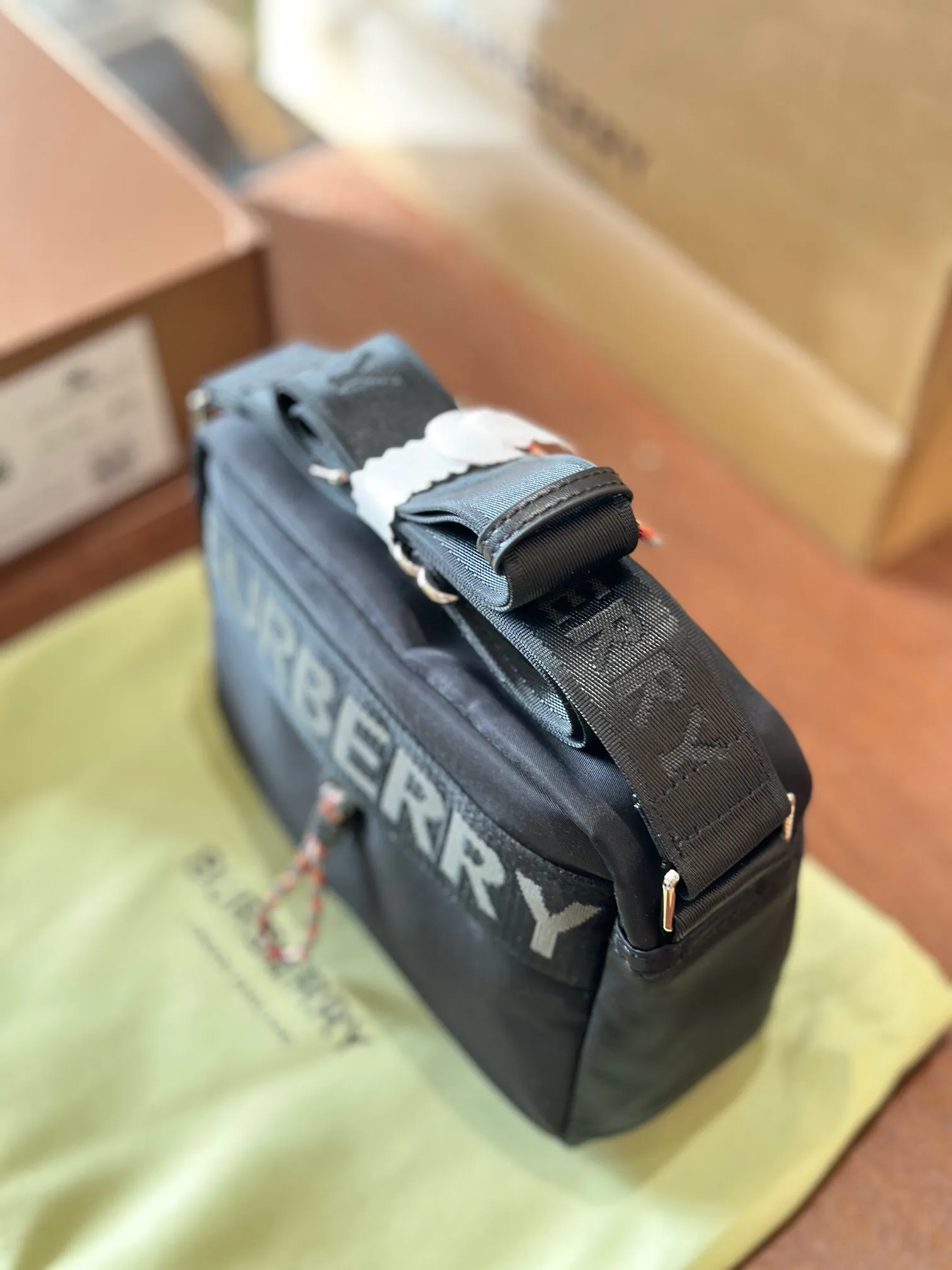 All Categories Official Website "Brand Women's Bags" Women's Bags 💙 Burberry 2024 New Burberry Nylon Camera Bag