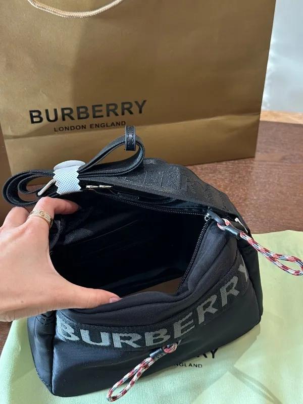 All Categories Official Website "Brand Women's Bags" Women's Bags 💙 Burberry 2024 New Burberry Nylon Camera Bag