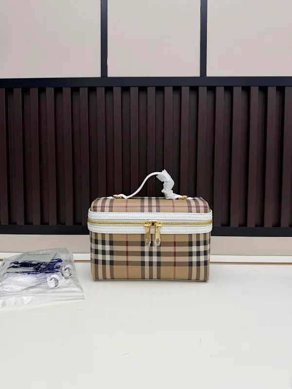 All categories Burberry women's bags (Burberry) Burberry 195