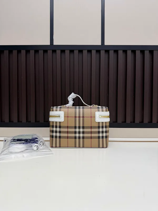 All categories Burberry women's bags (Burberry) Burberry 195