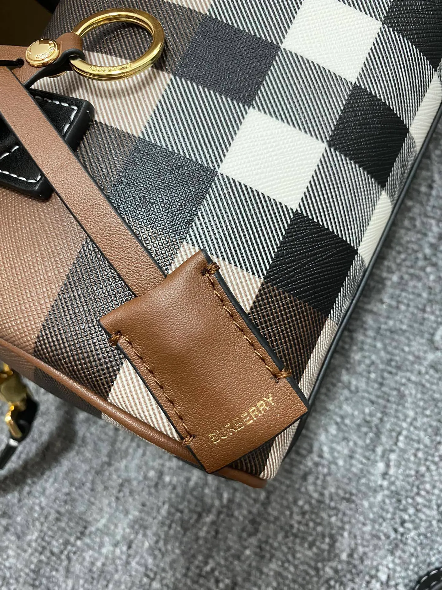 All categories Burberry women's bags (Burberry) Burberry 7088