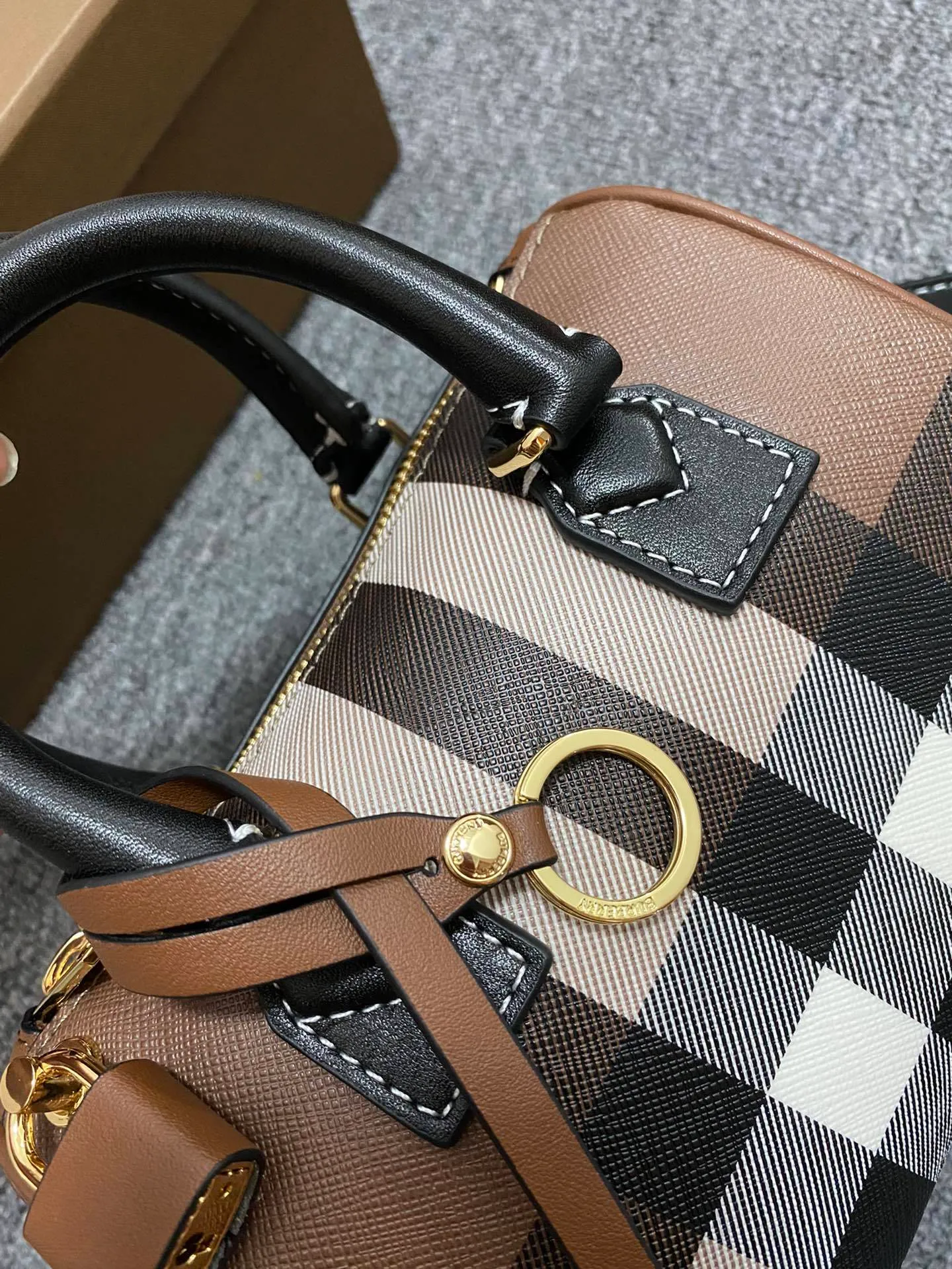 All categories Burberry women's bags (Burberry) Burberry 7088