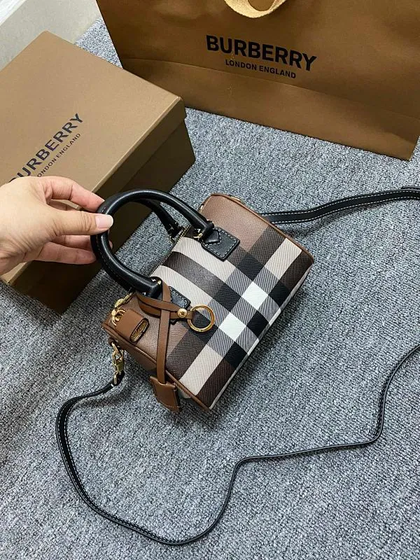 All categories Burberry women's bags (Burberry) Burberry 7088