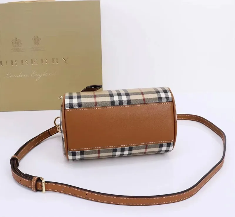 All categories Burberry women's bags (Burberry) Burberry 7088