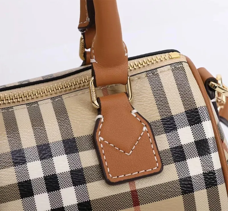 All categories Burberry women's bags (Burberry) Burberry 7088