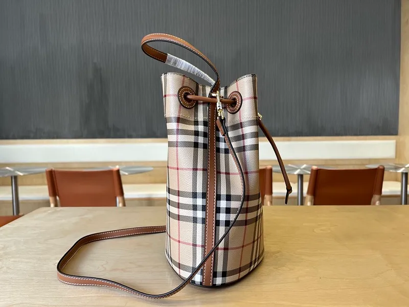 All categories Burberry women's bags (Burberry) Burberry 3303