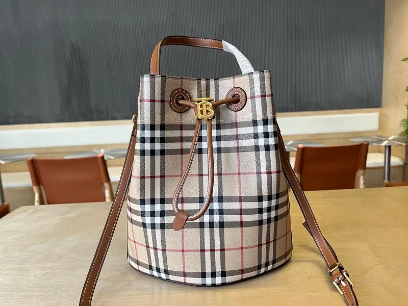 All categories Burberry women's bags (Burberry) Burberry 3303