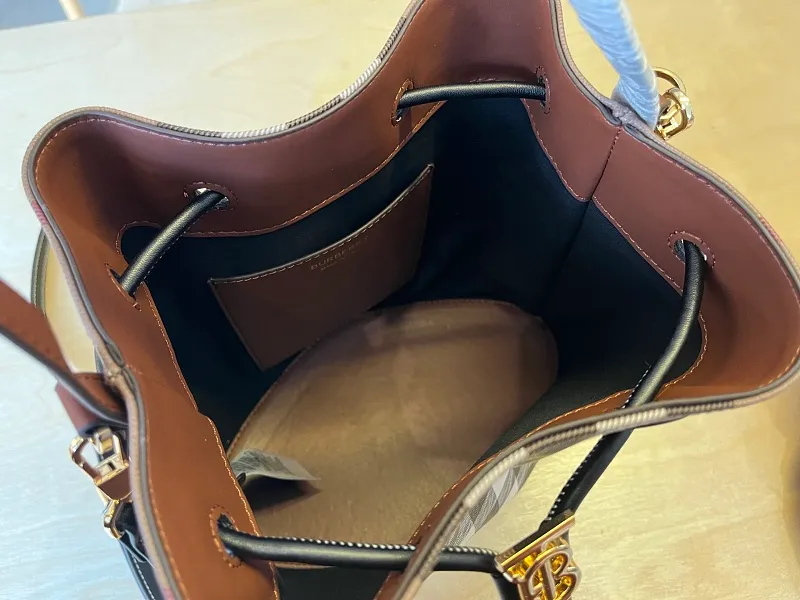 All categories Burberry women's bags (Burberry) Burberry 3303