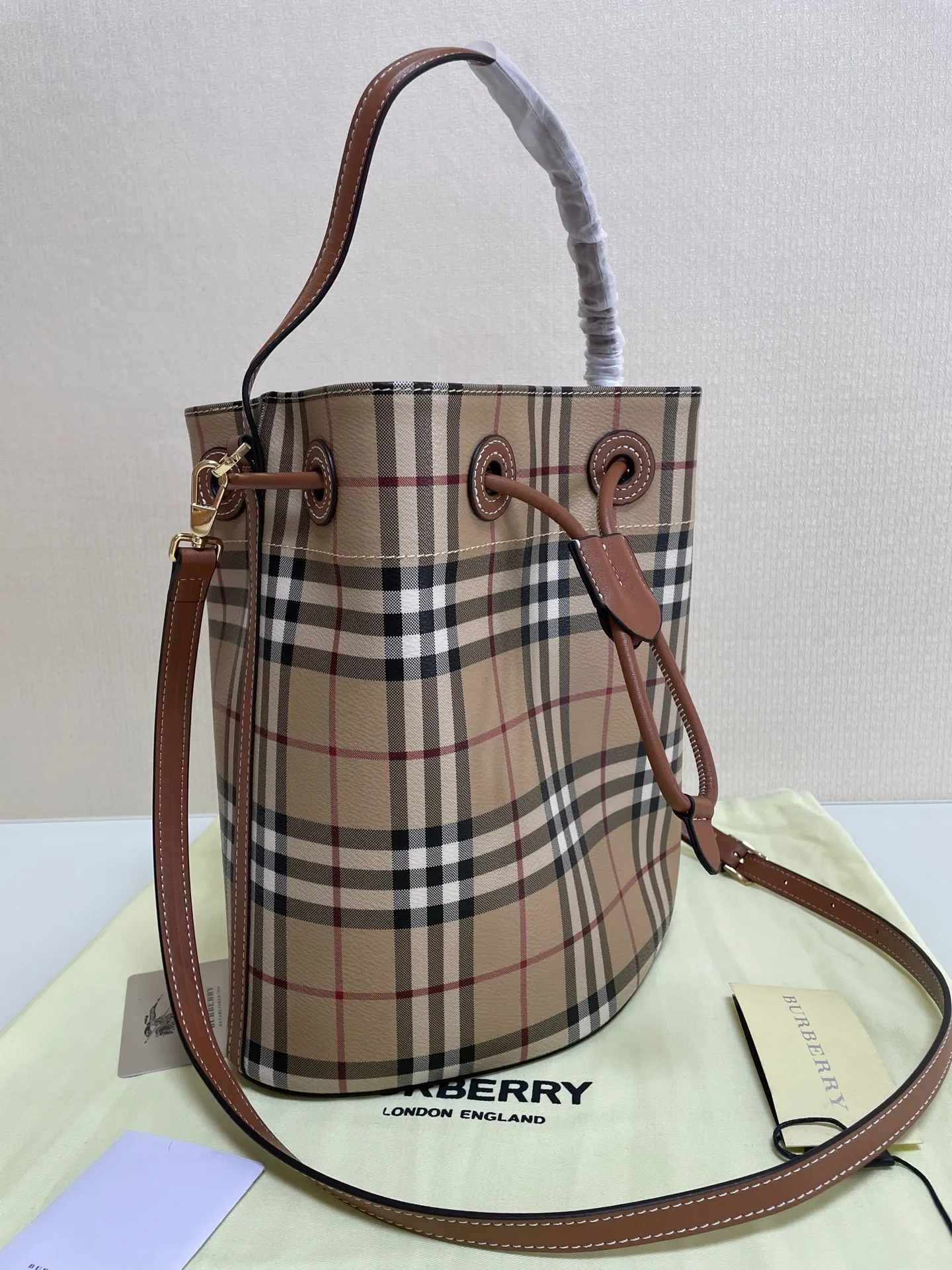 All categories Burberry women's bags (Burberry) Burberry 3303