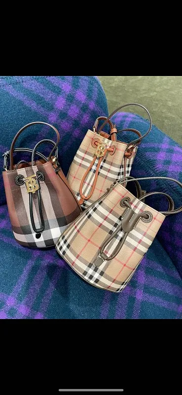 All categories Burberry women's bags (Burberry) Burberry 3303