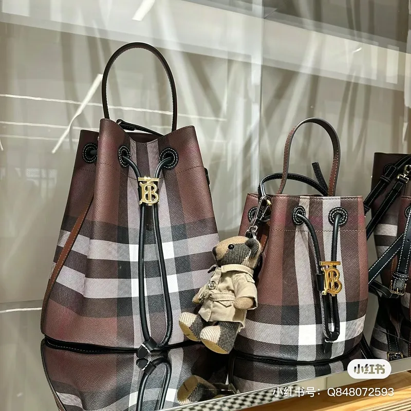 All categories Burberry women's bags (Burberry) Burberry 3303