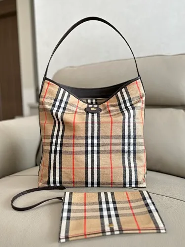 All categories Burberry women's bags (Burberry) Burberry 8398