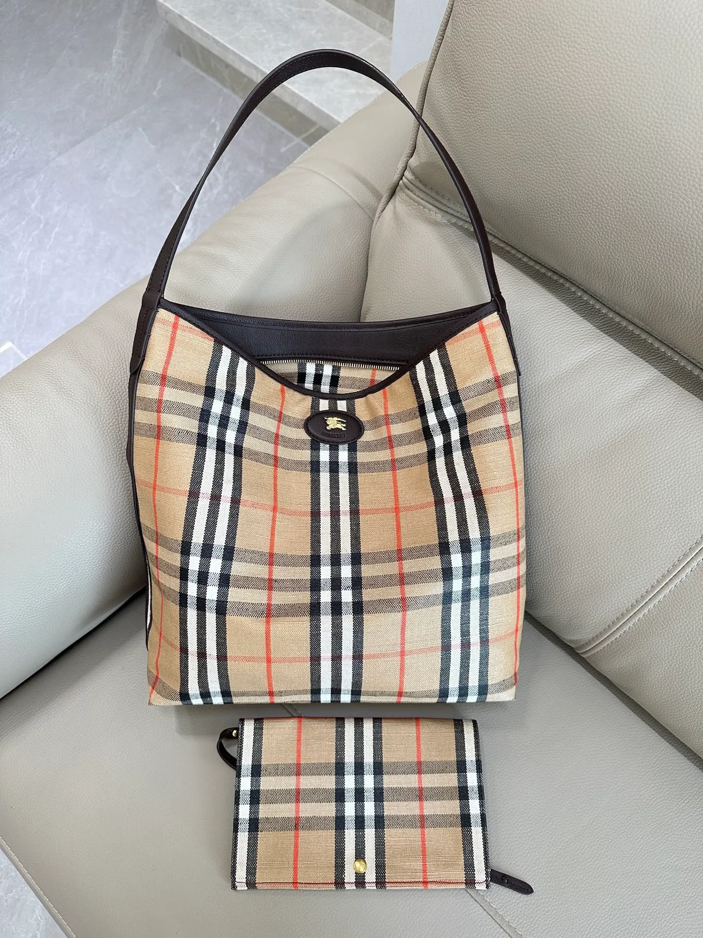 All categories Burberry women's bags (Burberry) Burberry 8398