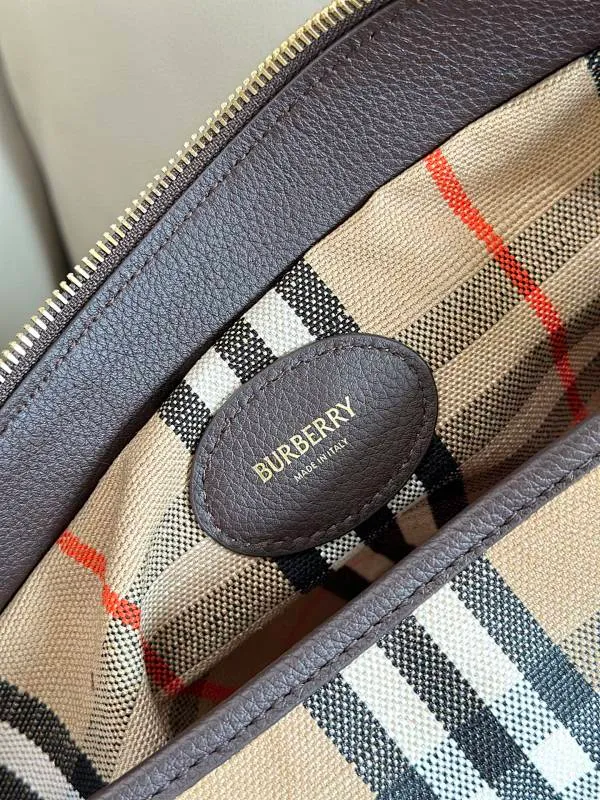 All categories Burberry women's bags (Burberry) Burberry 8398