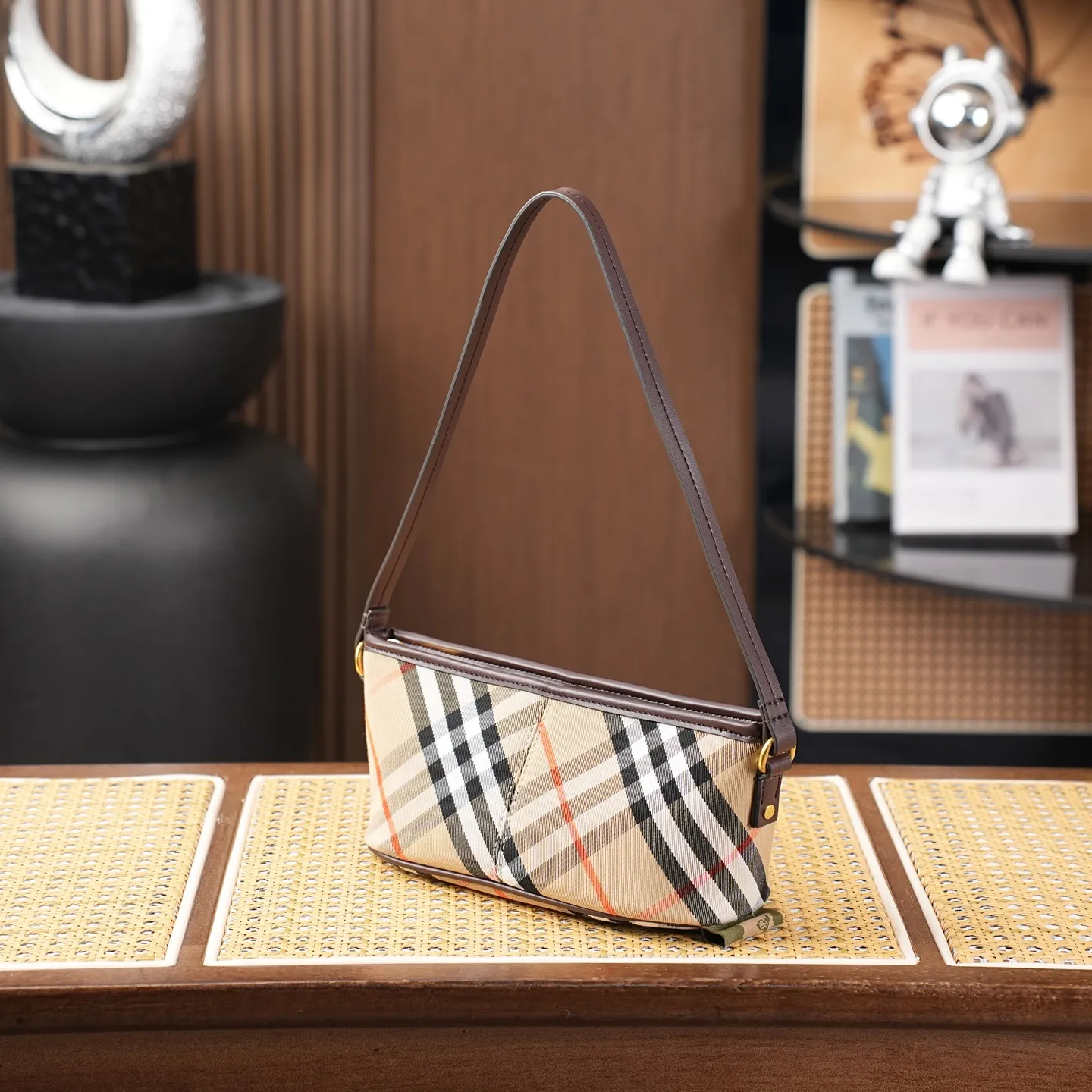 All categories Burberry women's bags (Burberry) Burberry 8393