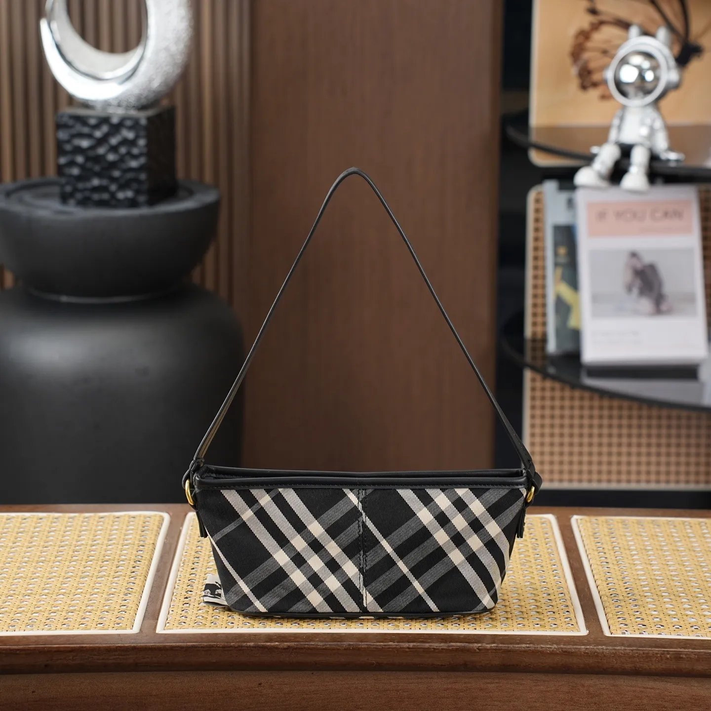 All categories Burberry women's bags (Burberry) Burberry 8393