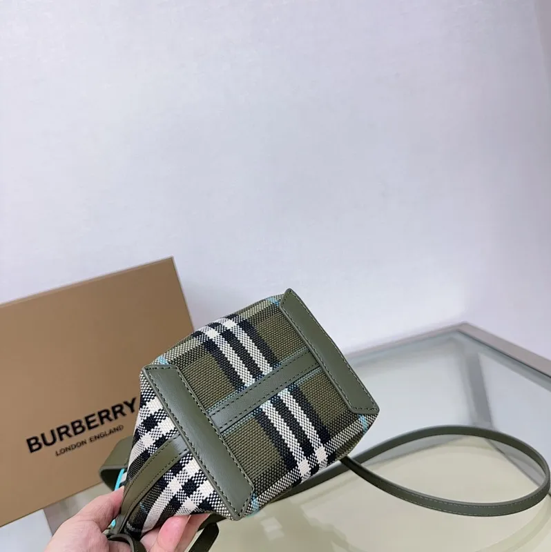 All categories Burberry women's bags (Burberry) Burberry original order 4611