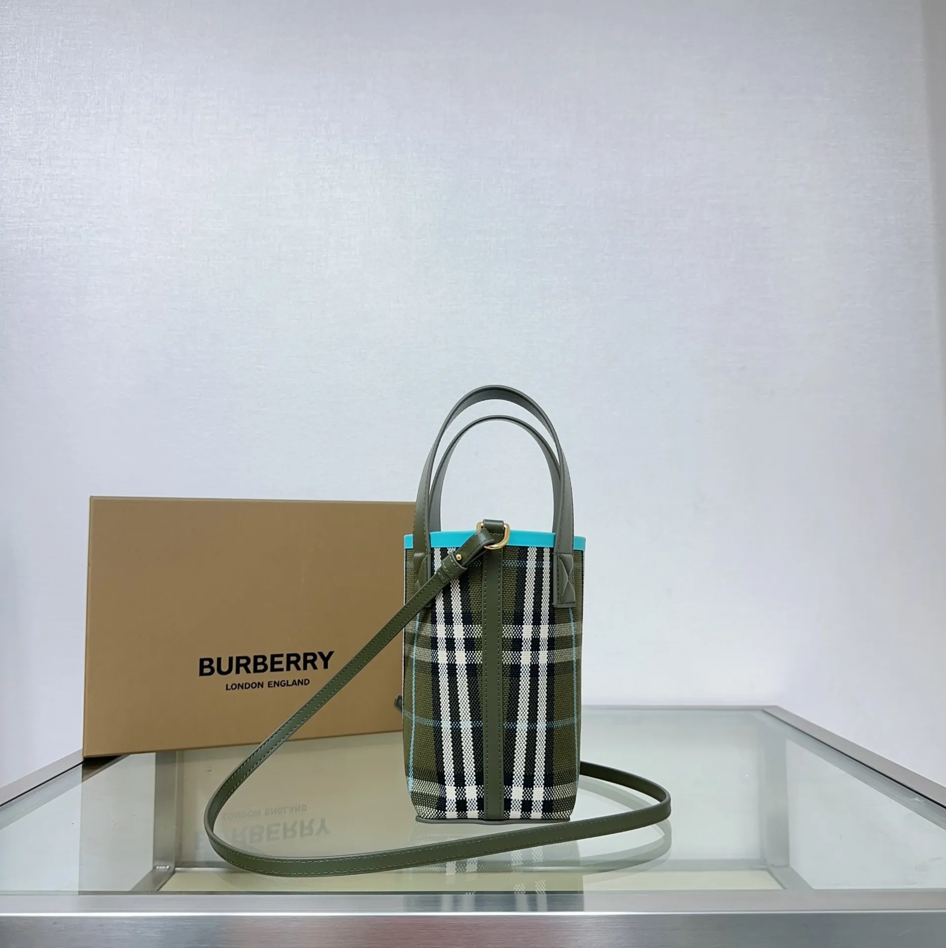 All categories Burberry women's bags (Burberry) Burberry original order 4611
