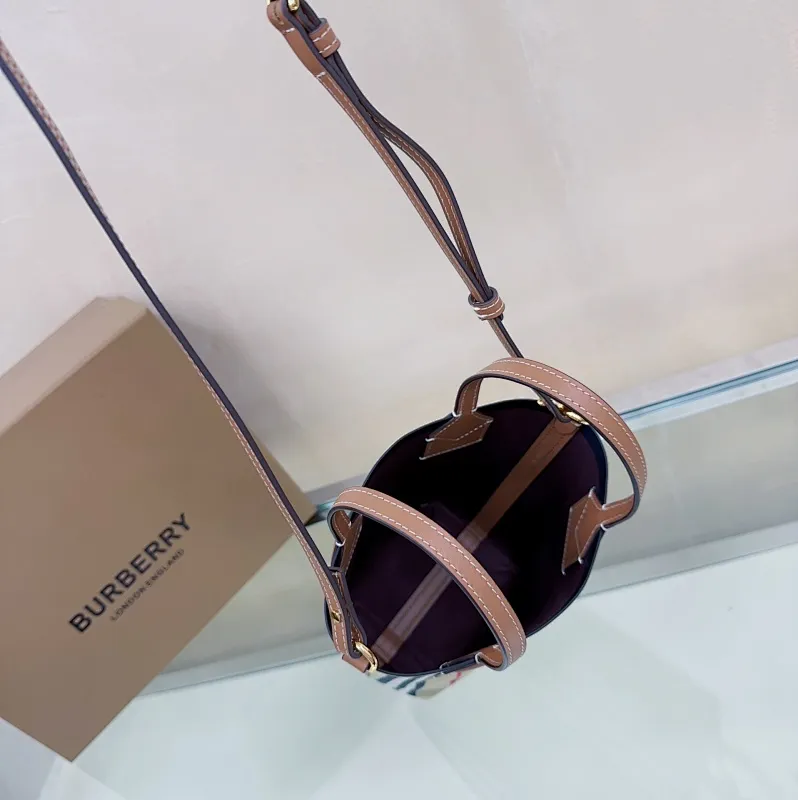 All categories Burberry women's bags (Burberry) Burberry original order 4611