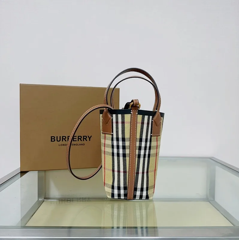 All categories Burberry women's bags (Burberry) Burberry original order 4611