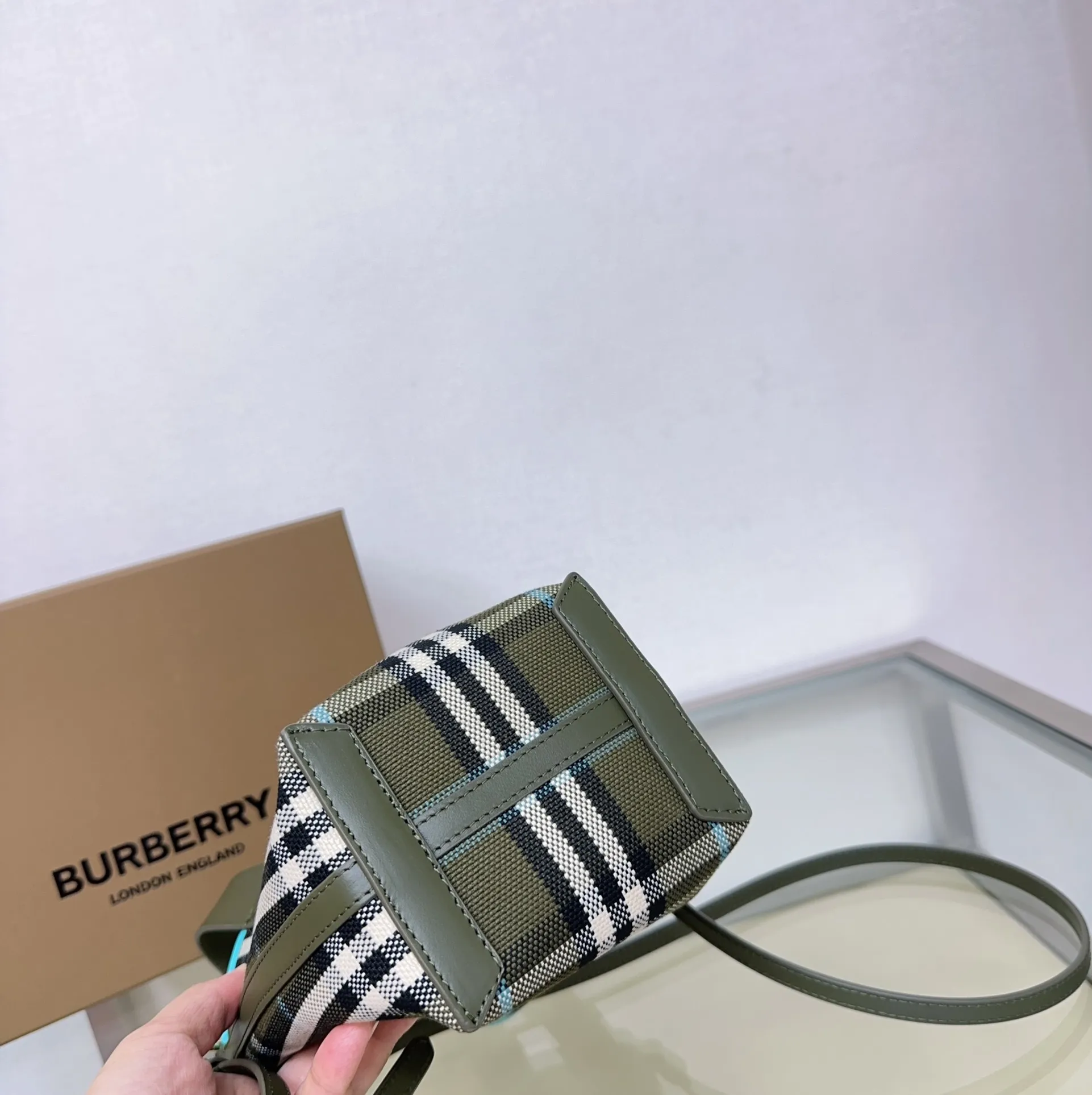 All categories Burberry women's bags (Burberry) Burberry original order 4611