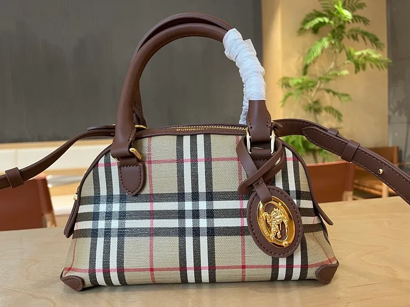 All categories Burberry women's bags (Burberry) Burberry original order 4644