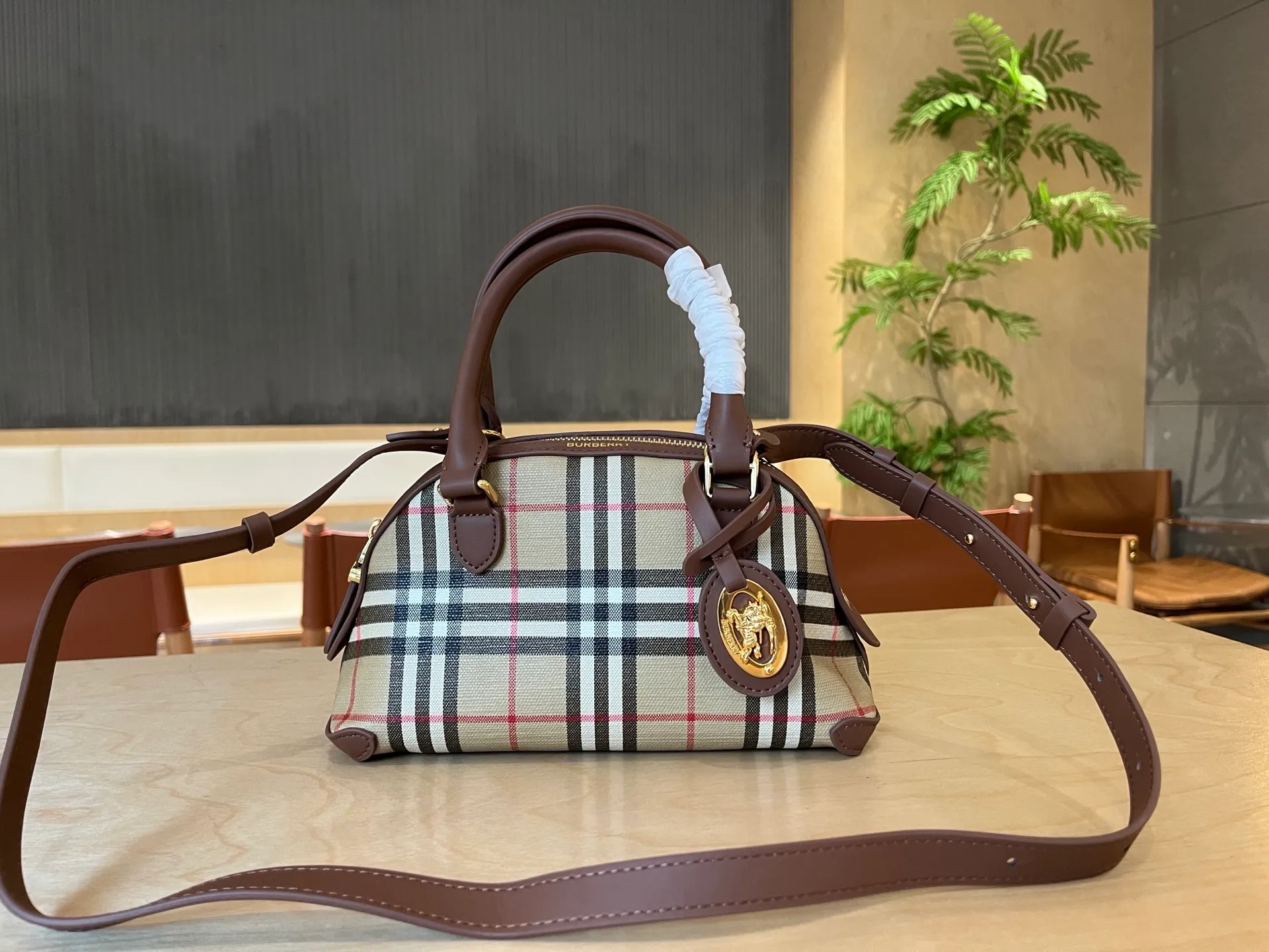 All categories Burberry women's bags (Burberry) Burberry original order 4644