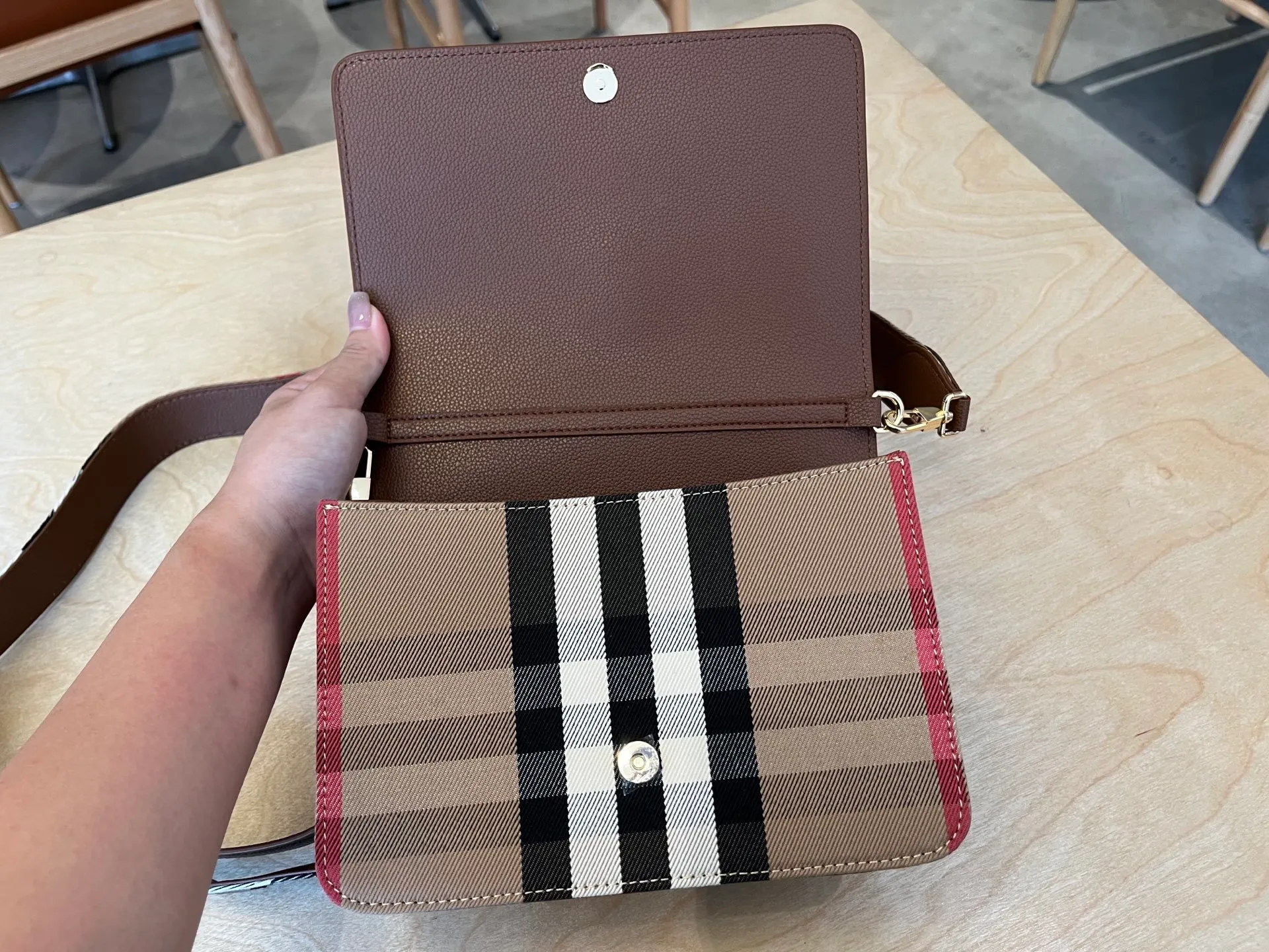All categories Burberry women's bags (Burberry) Burberry 6608