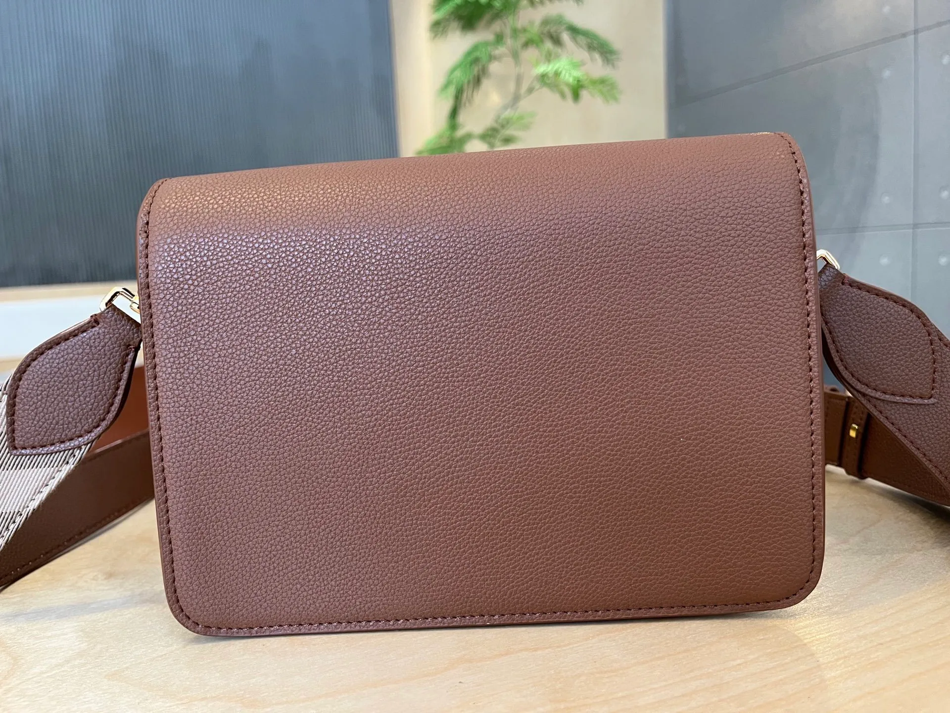 All categories Burberry women's bags (Burberry) Burberry 6608