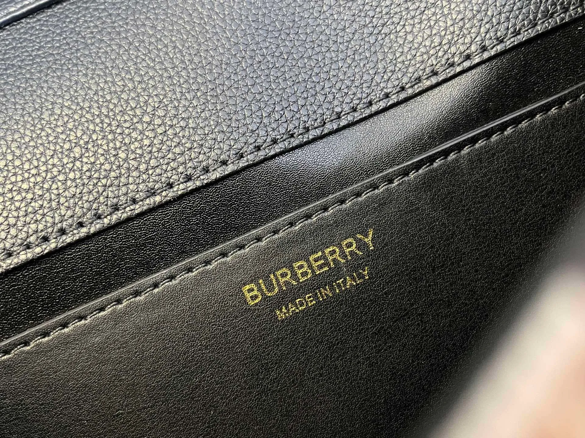 All categories Burberry women's bags (Burberry) Burberry 6608
