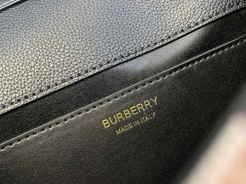 All categories Burberry women's bags (Burberry) Burberry 6608